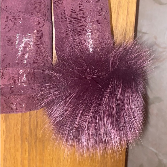 Beautiful purple suede jacket with purple fur - Picture 3 of 11